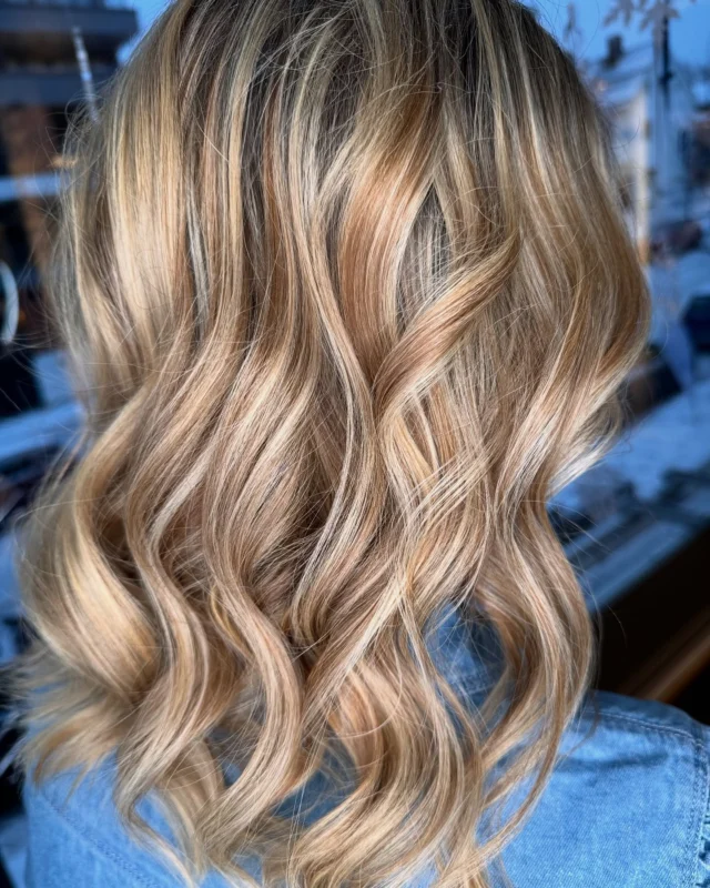 Fargedesign gjort av @hair_by_malwina